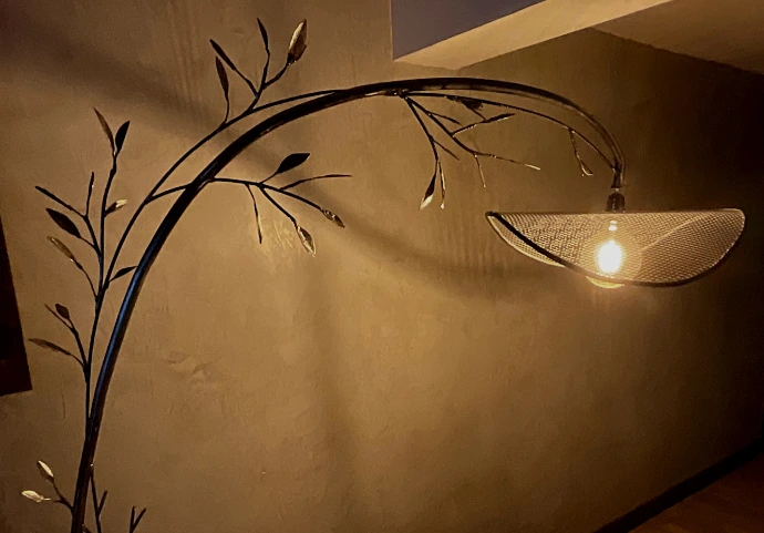 Lampe pendulaire en métal teinté